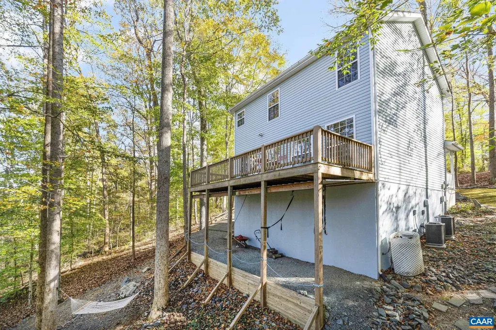 60 Chippewa Lane Palmyra VA 22963