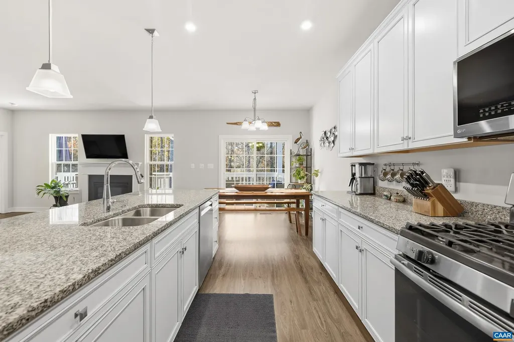 5227 Sparrow Hill Lane Charlottesville VA 22903