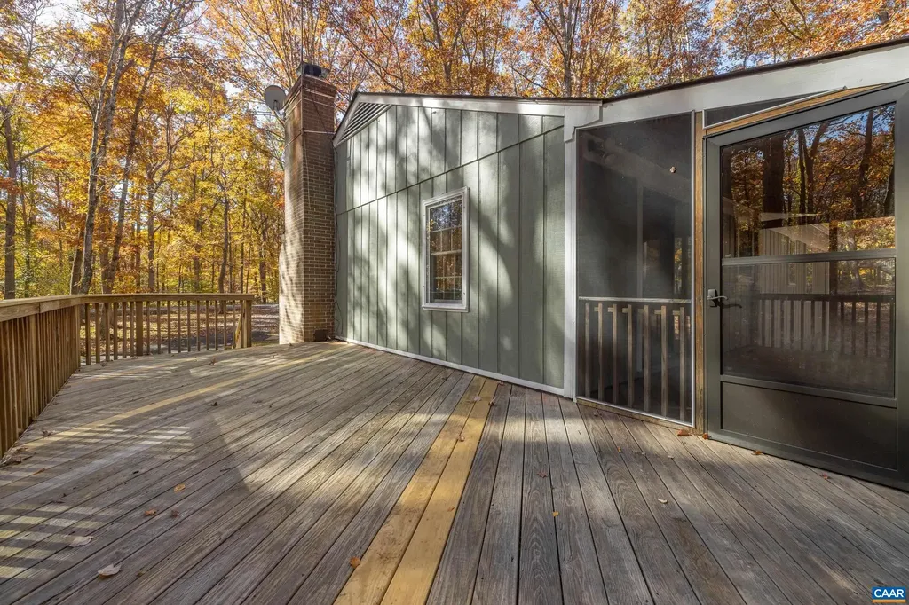 4802 Mechunk Road Keswick VA 22947