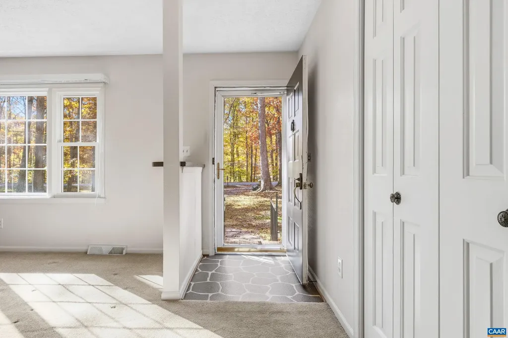 4802 Mechunk Road Keswick VA 22947