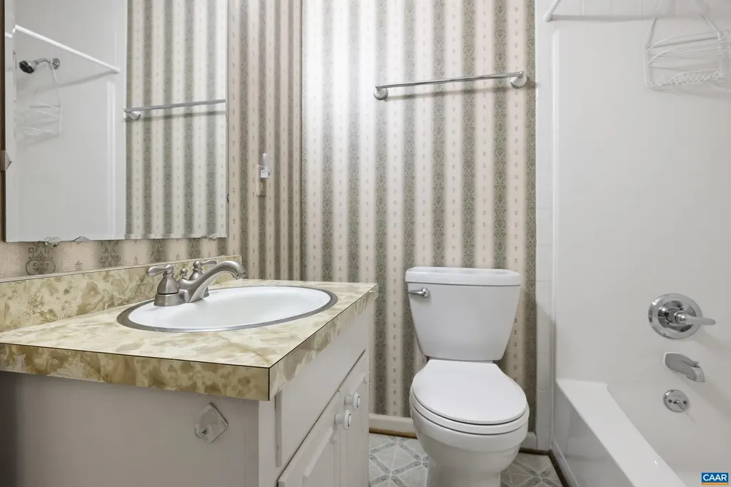 4802 Mechunk Road Keswick VA 22947