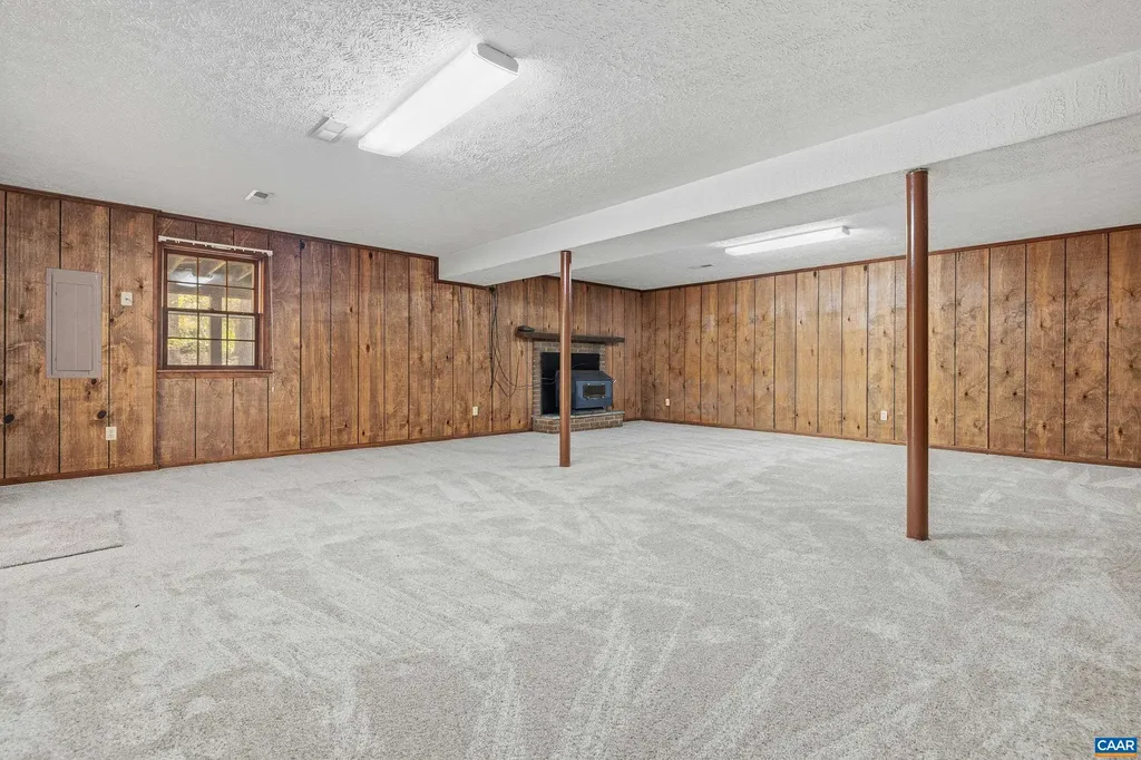 4802 Mechunk Road Keswick VA 22947