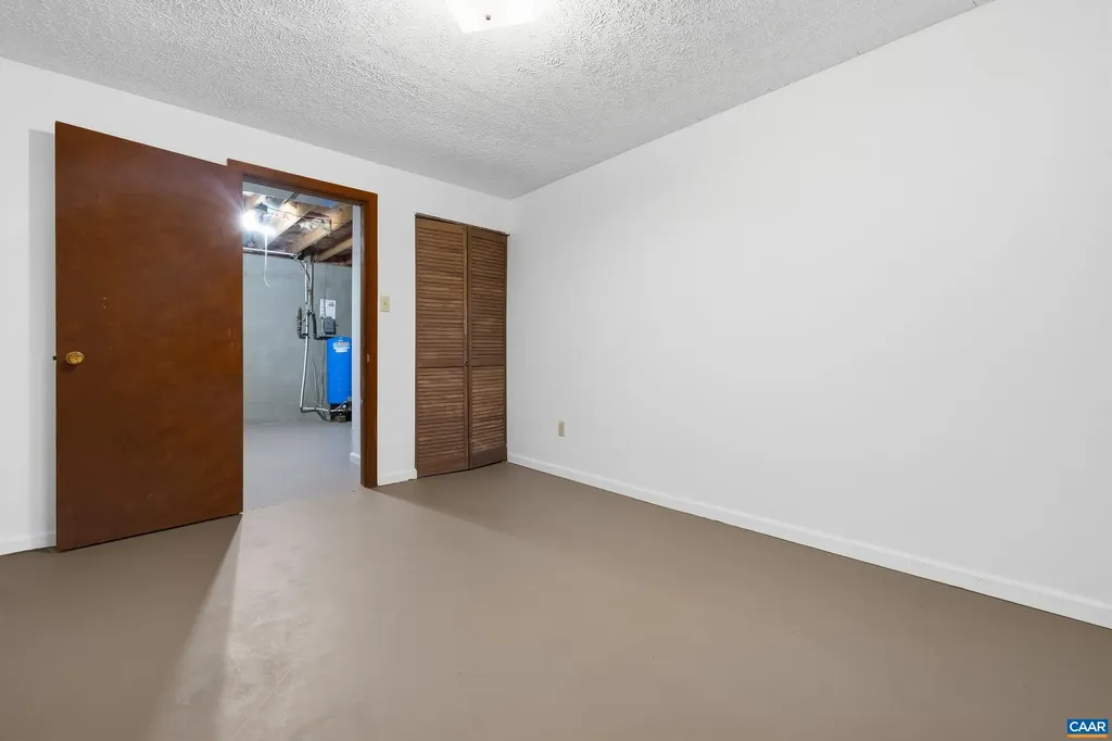 4802 Mechunk Road Keswick VA 22947