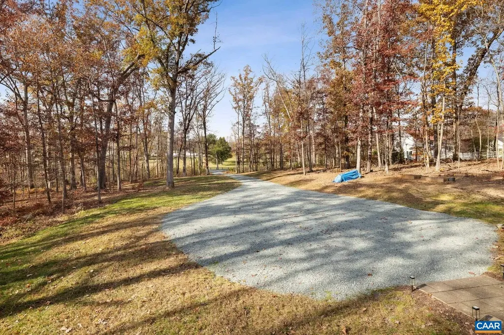 6485 Gordonsville Road Keswick VA 22947