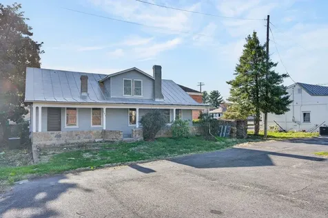 183 Blue Bell Avenue Luray VA 22835