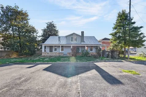 183 Blue Bell Avenue Luray VA 22835
