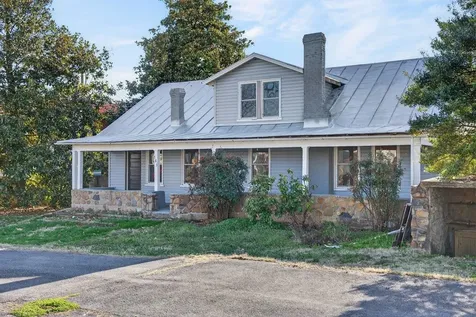 183 Blue Bell Avenue Luray VA 22835