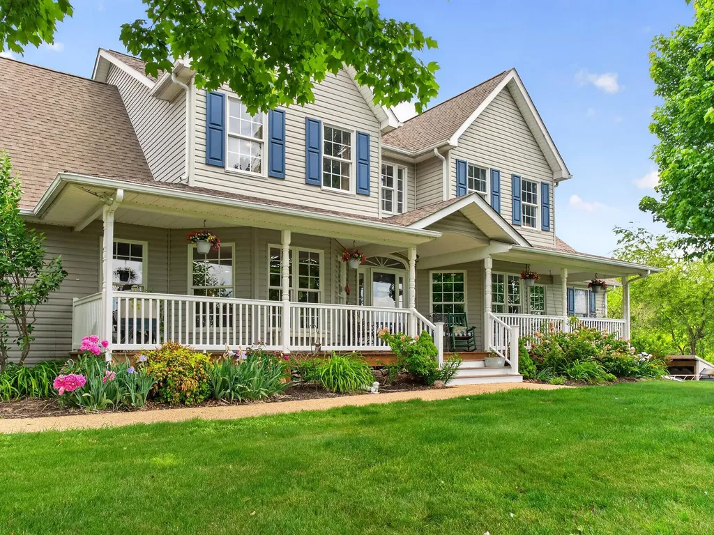 235 Howardsville Road Staunton VA 24401