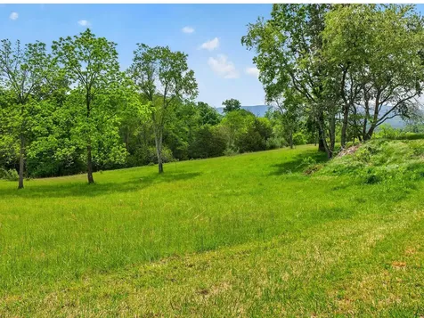 235 Howardsville Road Staunton VA 24401