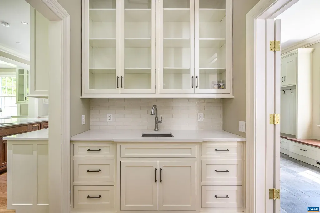 2405 Coopers Lane Charlottesville VA 22902