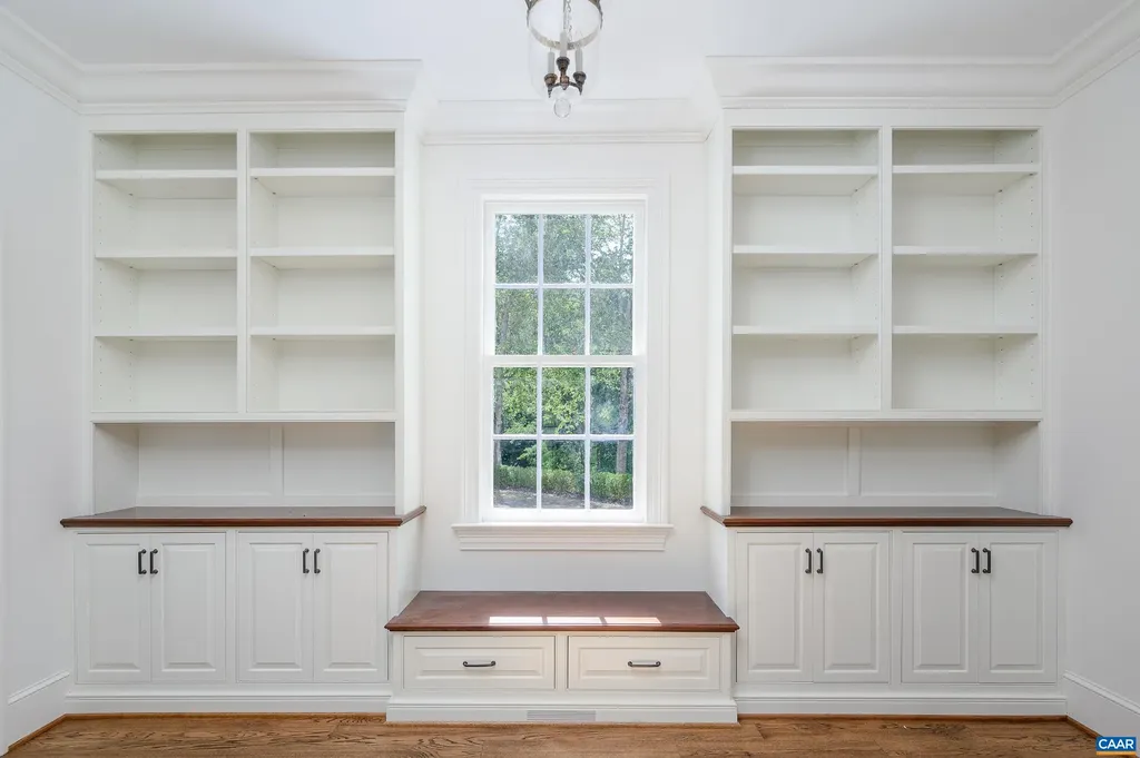 2405 Coopers Lane Charlottesville VA 22902