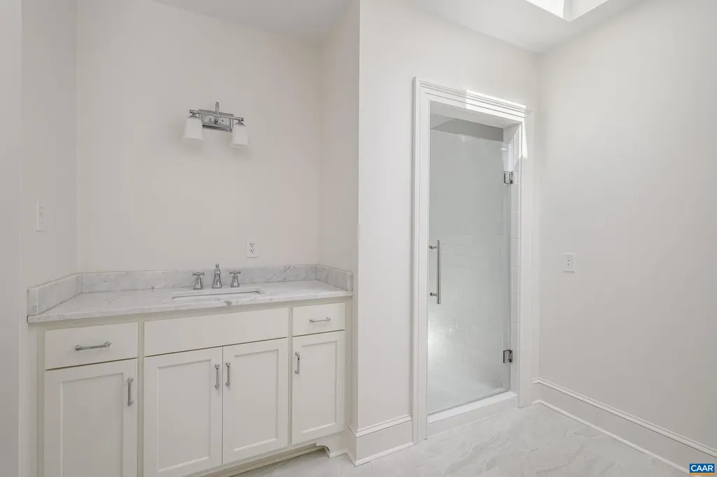 2405 Coopers Lane Charlottesville VA 22902