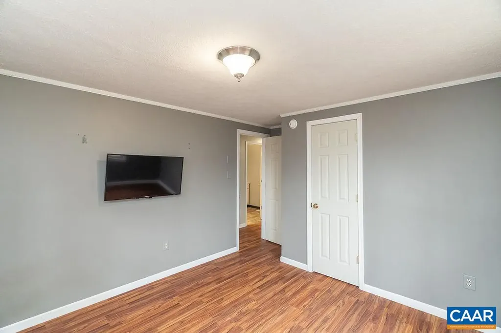 112 Pines Lane Shipman VA 22971