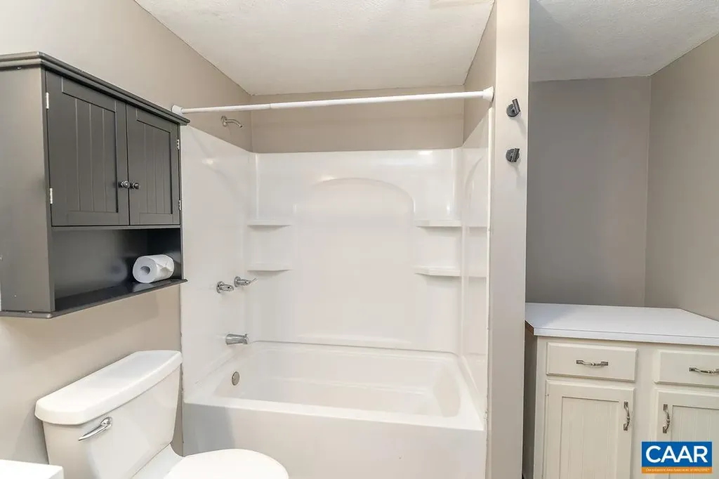 112 Pines Lane Shipman VA 22971