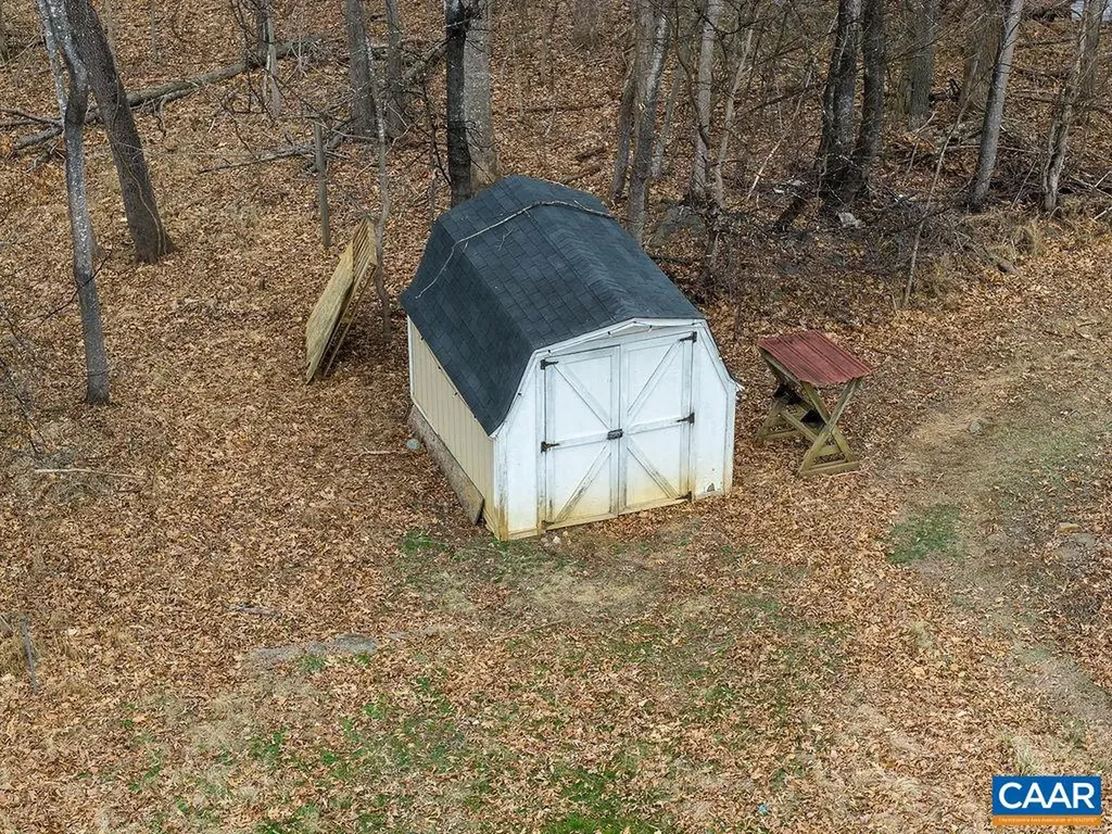 112 Pines Lane Shipman VA 22971