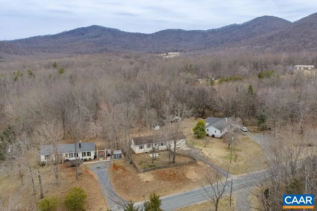 112 Pines Lane Shipman VA 22971