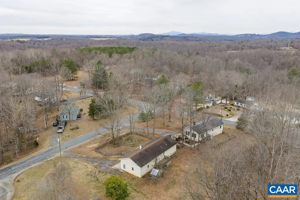 112 Pines Lane Shipman VA 22971