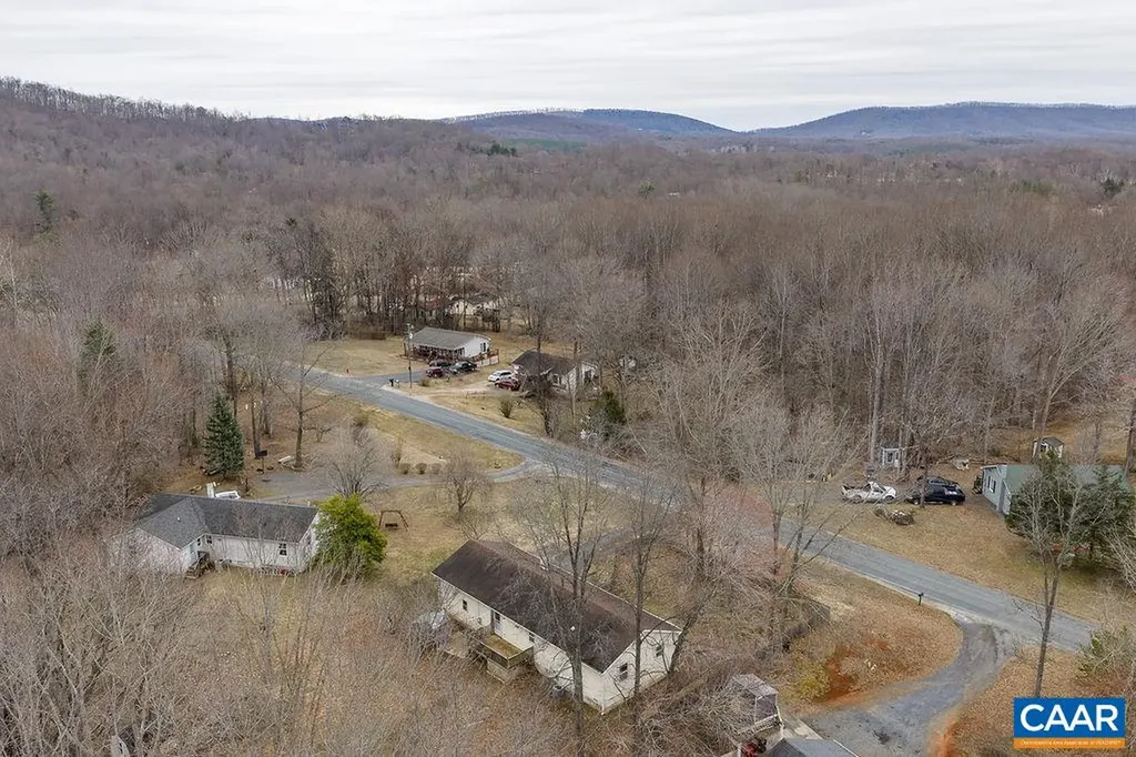 112 Pines Lane Shipman VA 22971