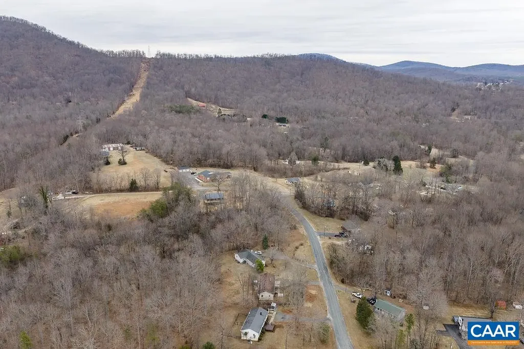 112 Pines Lane Shipman VA 22971