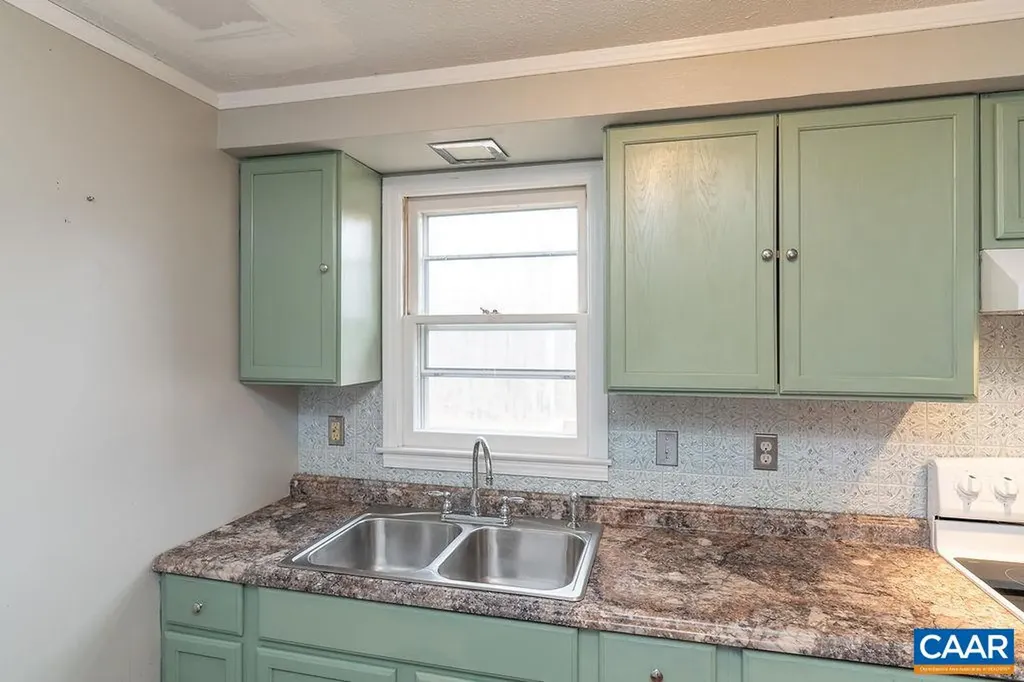 112 Pines Lane Shipman VA 22971