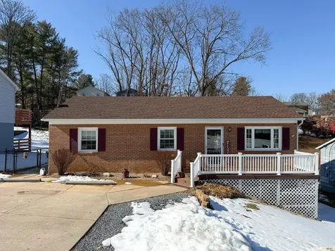 610 A Street Staunton VA 24401