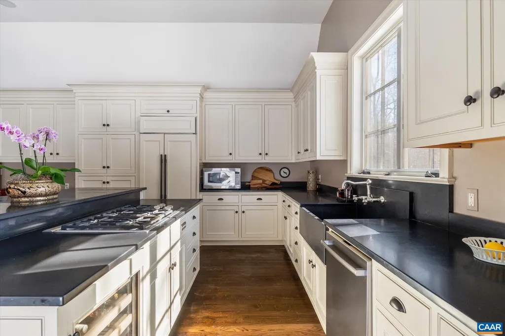 880 Club Drive Keswick VA 22947