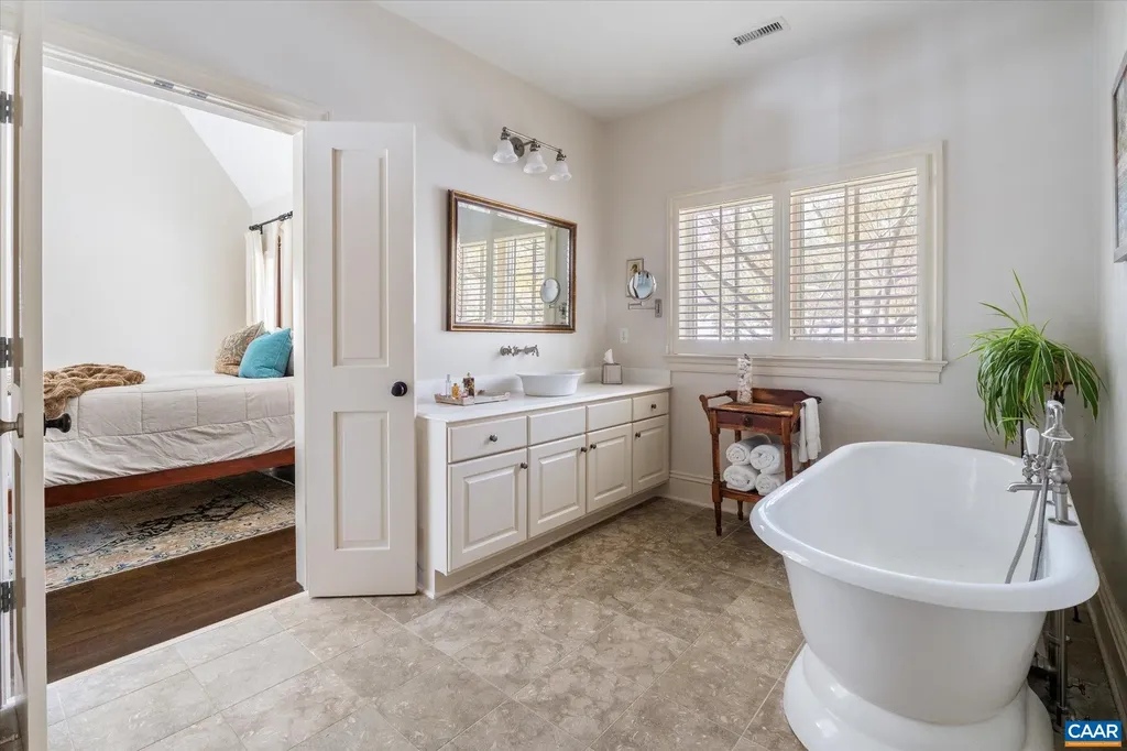 880 Club Drive Keswick VA 22947