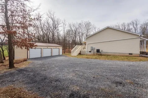 7583 Ford View Road Weyers Cave VA 24486