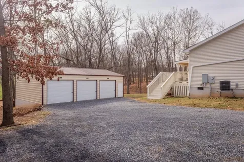 7583 Ford View Road Weyers Cave VA 24486