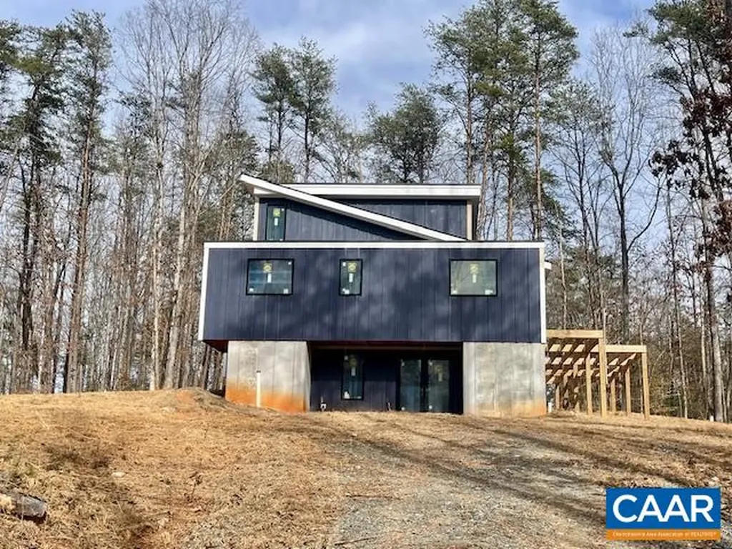 123 Keasley Lane Stanardsville VA 22973