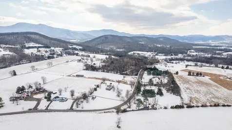 1259 Farmview Road Luray VA 22835