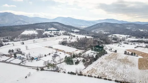 1259 Farmview Road Luray VA 22835