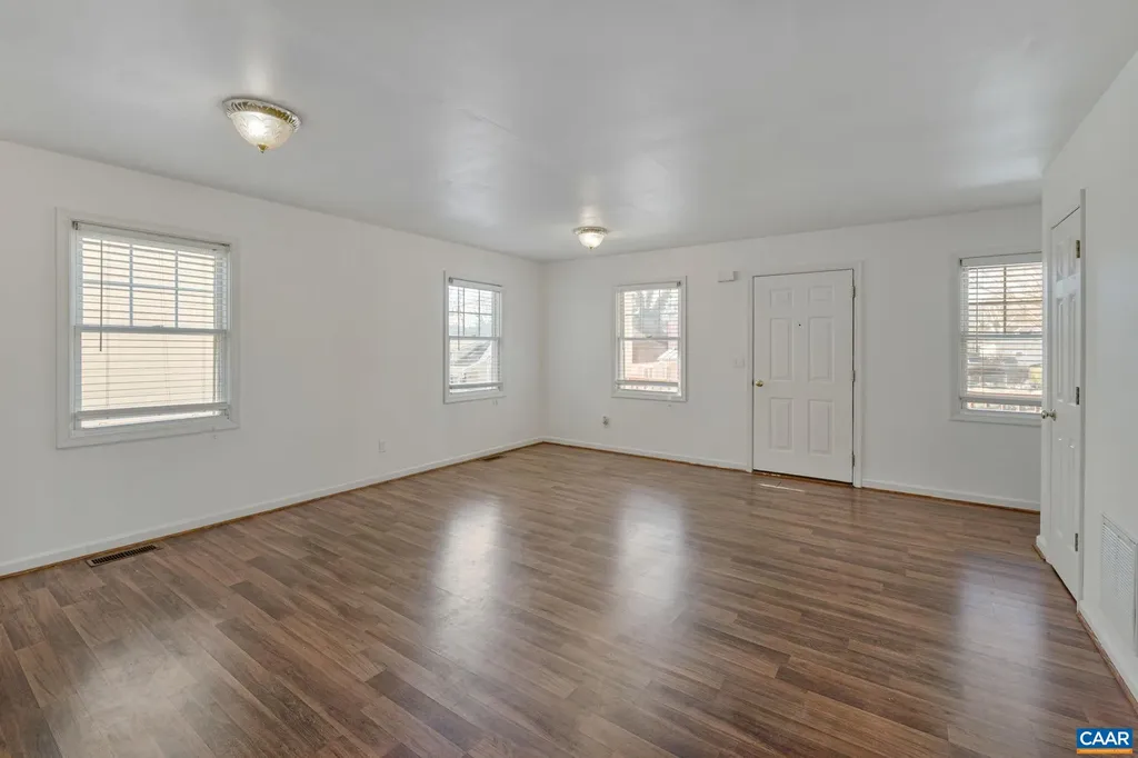 354 10 1/2 Street NW Charlottesville VA 22903