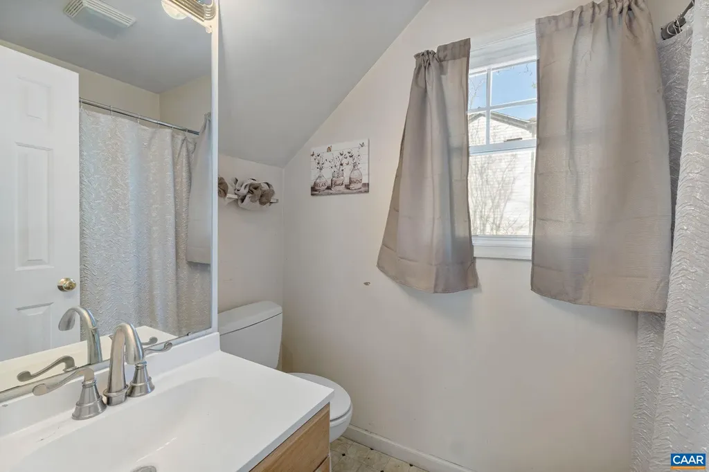 354 10 1/2 Street NW Charlottesville VA 22903