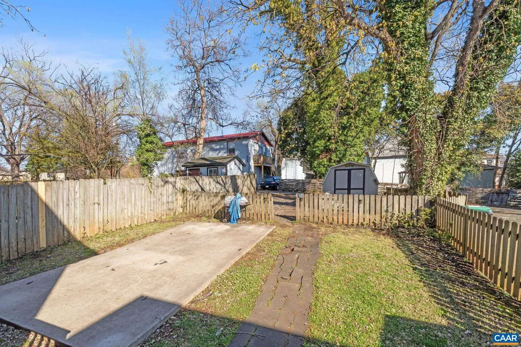 354 10 1/2 Street NW Charlottesville VA 22903