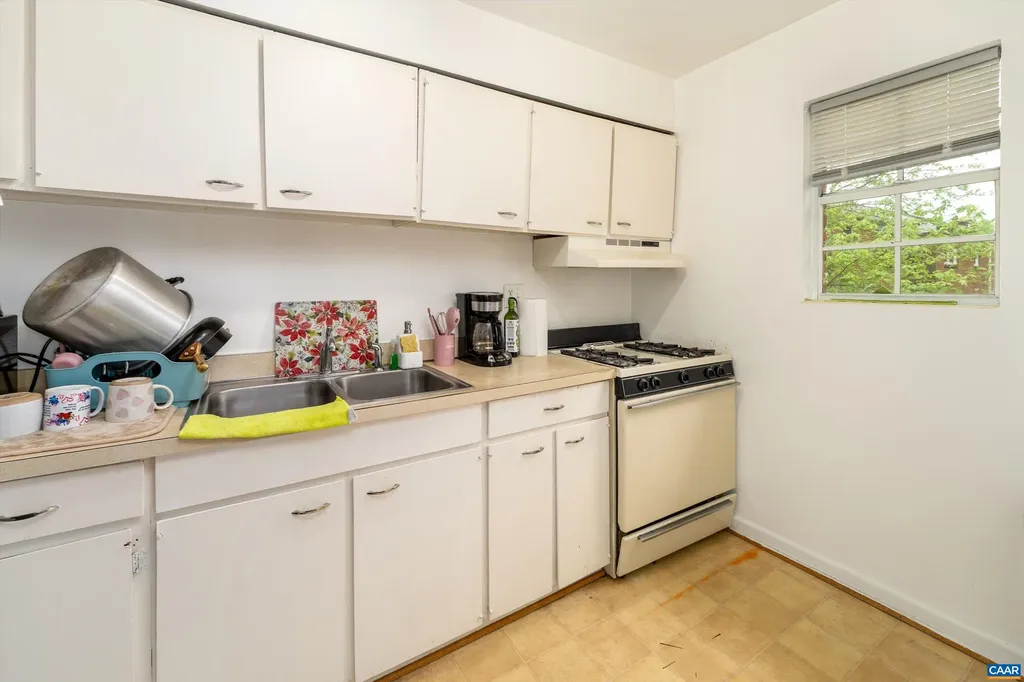 2517 Hydraulic Road Charlottesville VA 22901