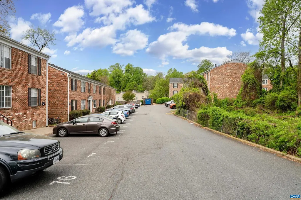 2517 Hydraulic Road Charlottesville VA 22901