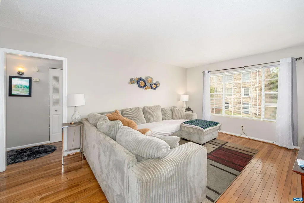 2517 Hydraulic Road Charlottesville VA 22901
