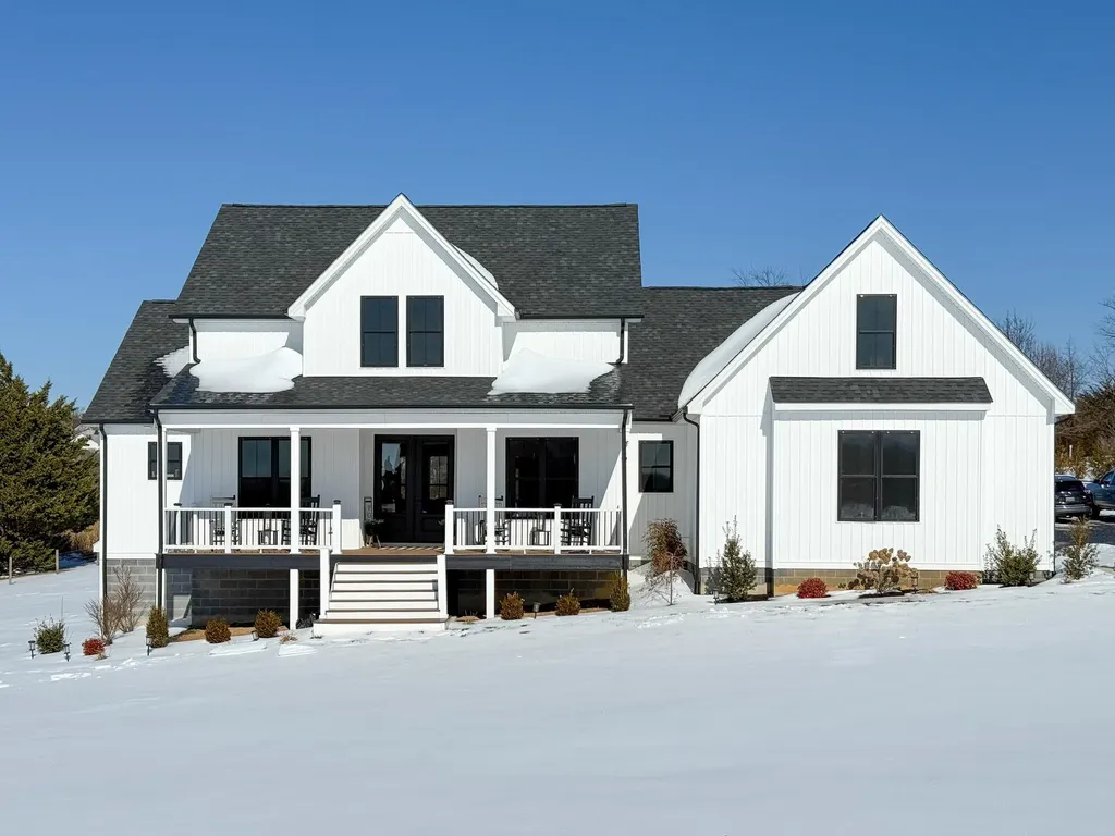 42 J Ranch Lane Fishersville VA 22939