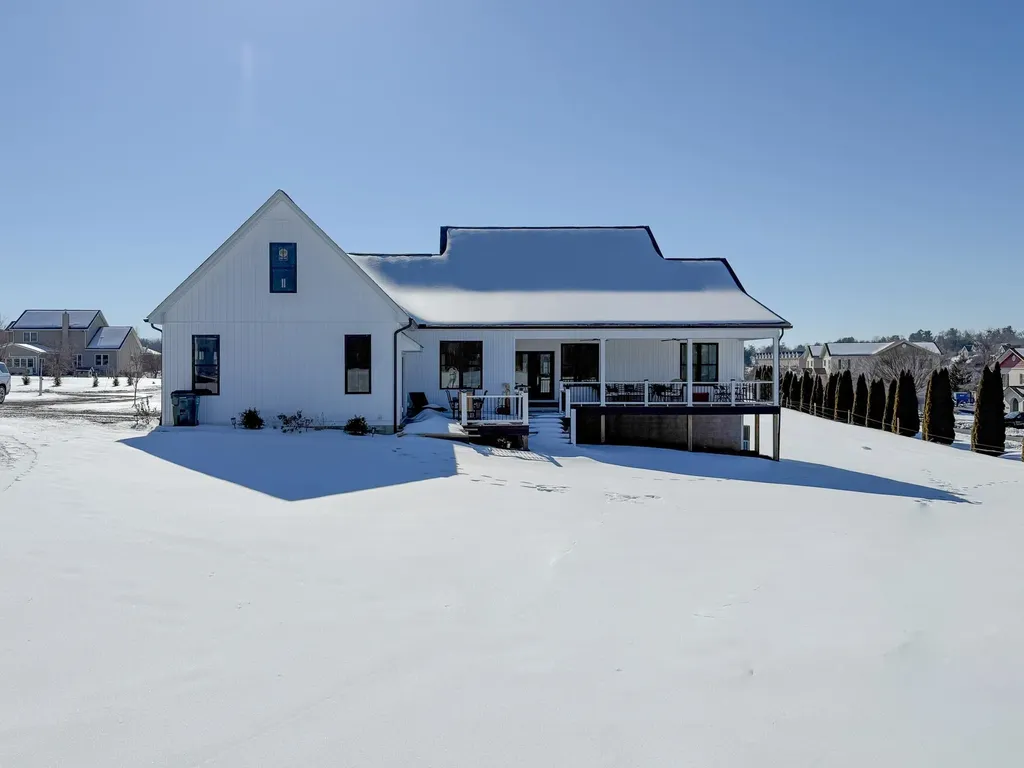 42 J Ranch Lane Fishersville VA 22939