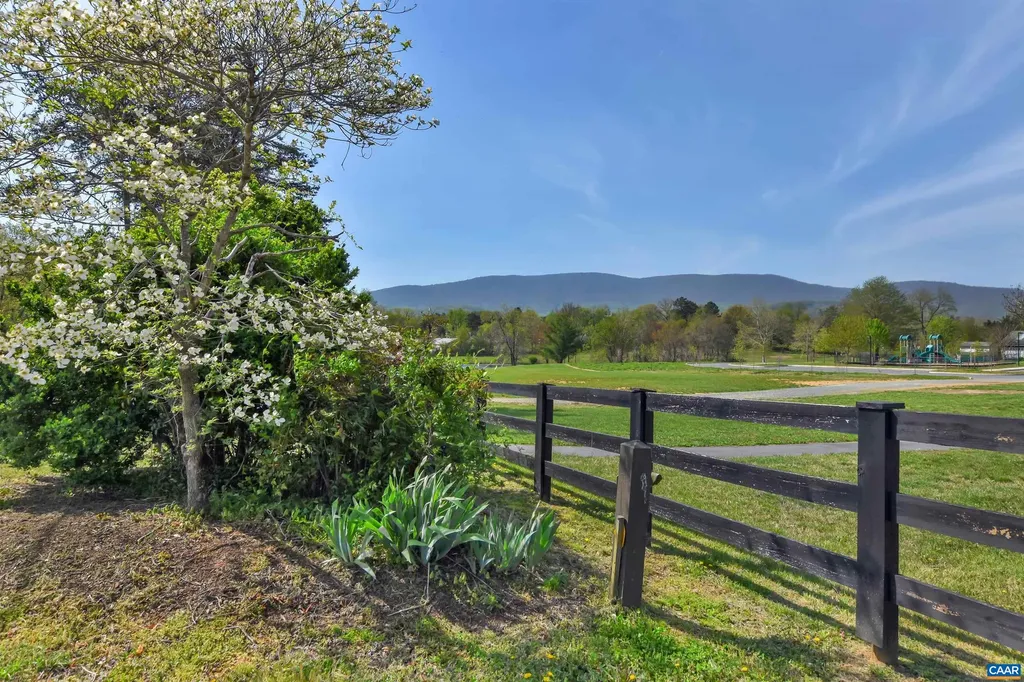 931 Braeburn Street Crozet VA 22932