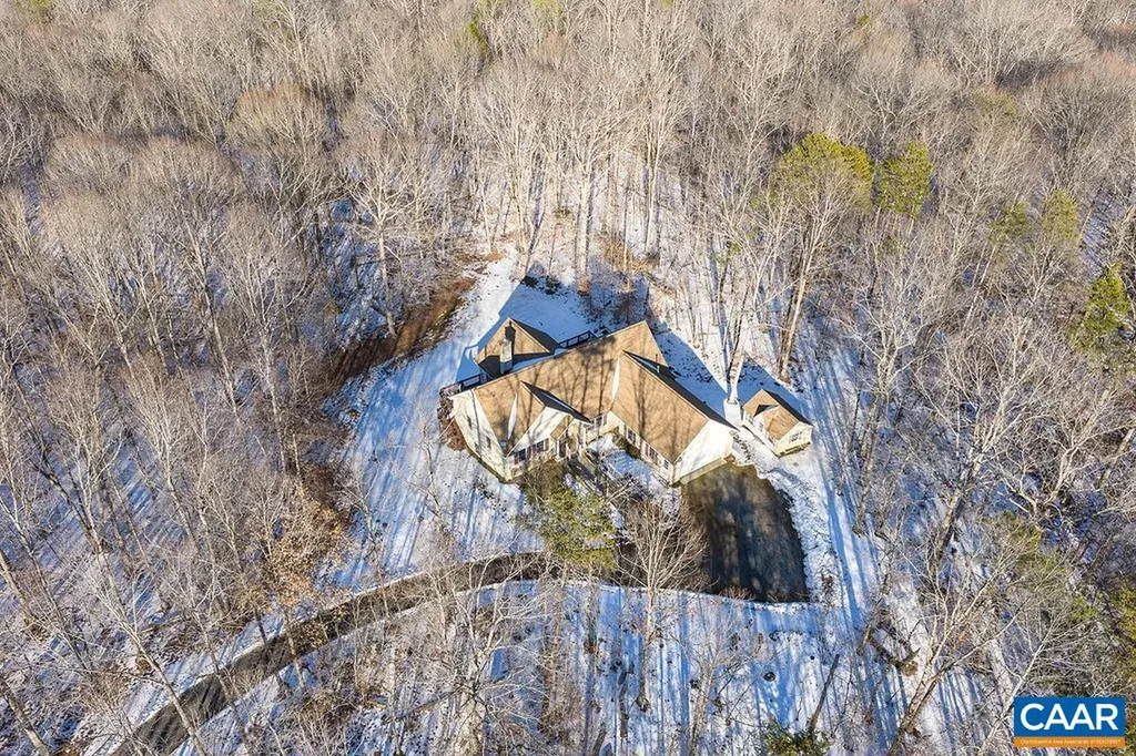 Scottsville VA, 9165 Totier Creek Road