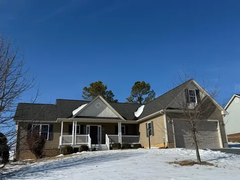 32 Riverhead Drive Staunton VA 24401