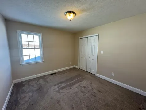 32 Riverhead Drive Staunton VA 24401
