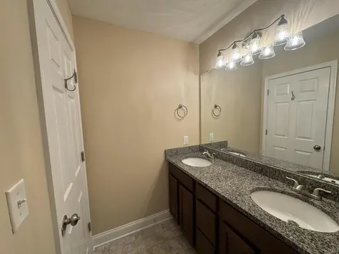 32 Riverhead Drive Staunton VA 24401
