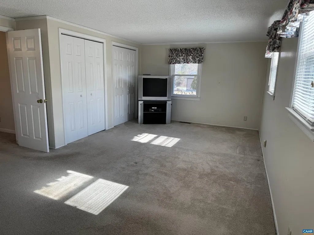 291 Arrow Head Lane Palmyra VA 22960