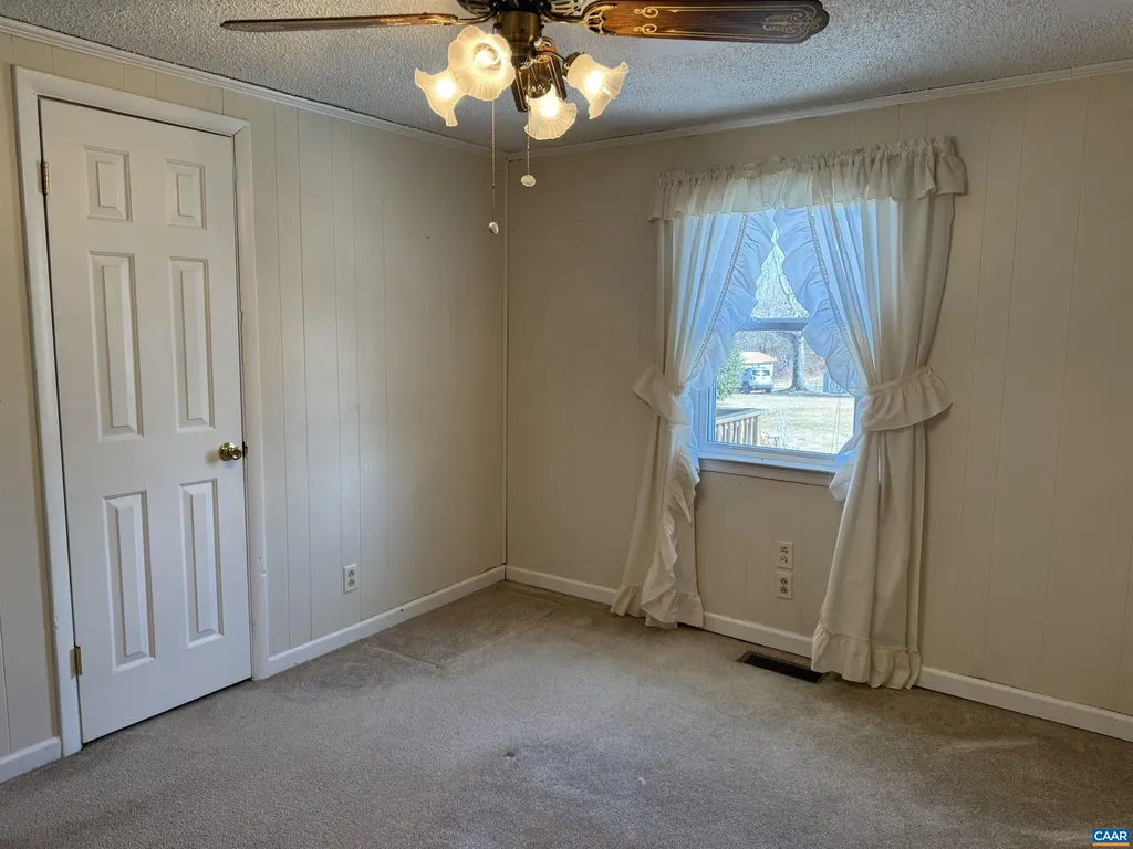 291 Arrow Head Lane Palmyra VA 22960