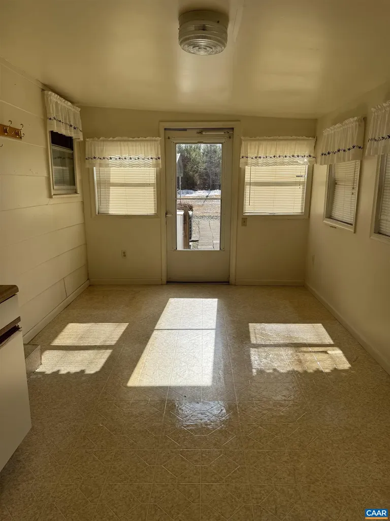 291 Arrow Head Lane Palmyra VA 22960