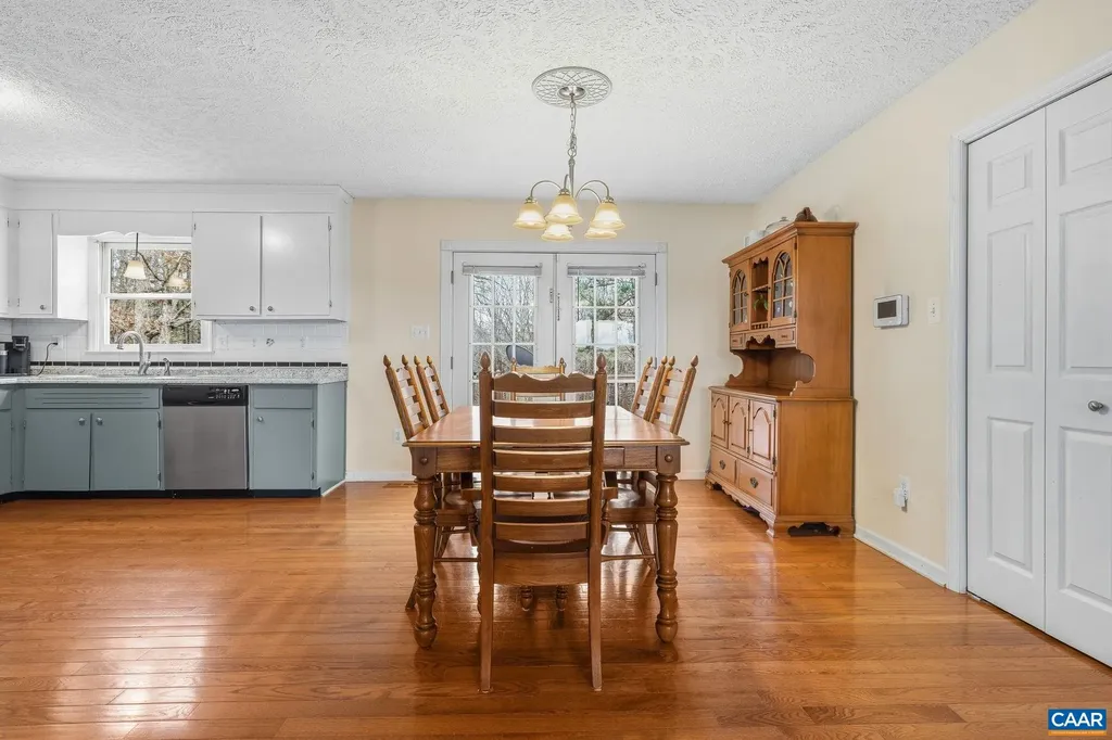 2325 Martin Kings Road Scottsville VA 24590