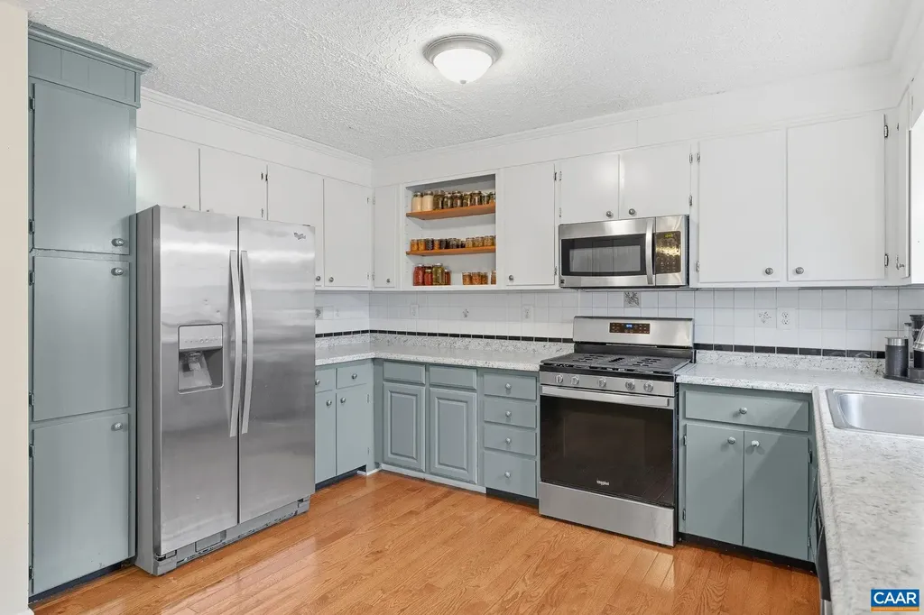 2325 Martin Kings Road Scottsville VA 24590